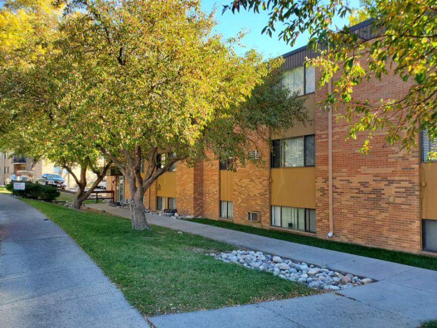 2040 Burnstead Drive – photo 1
