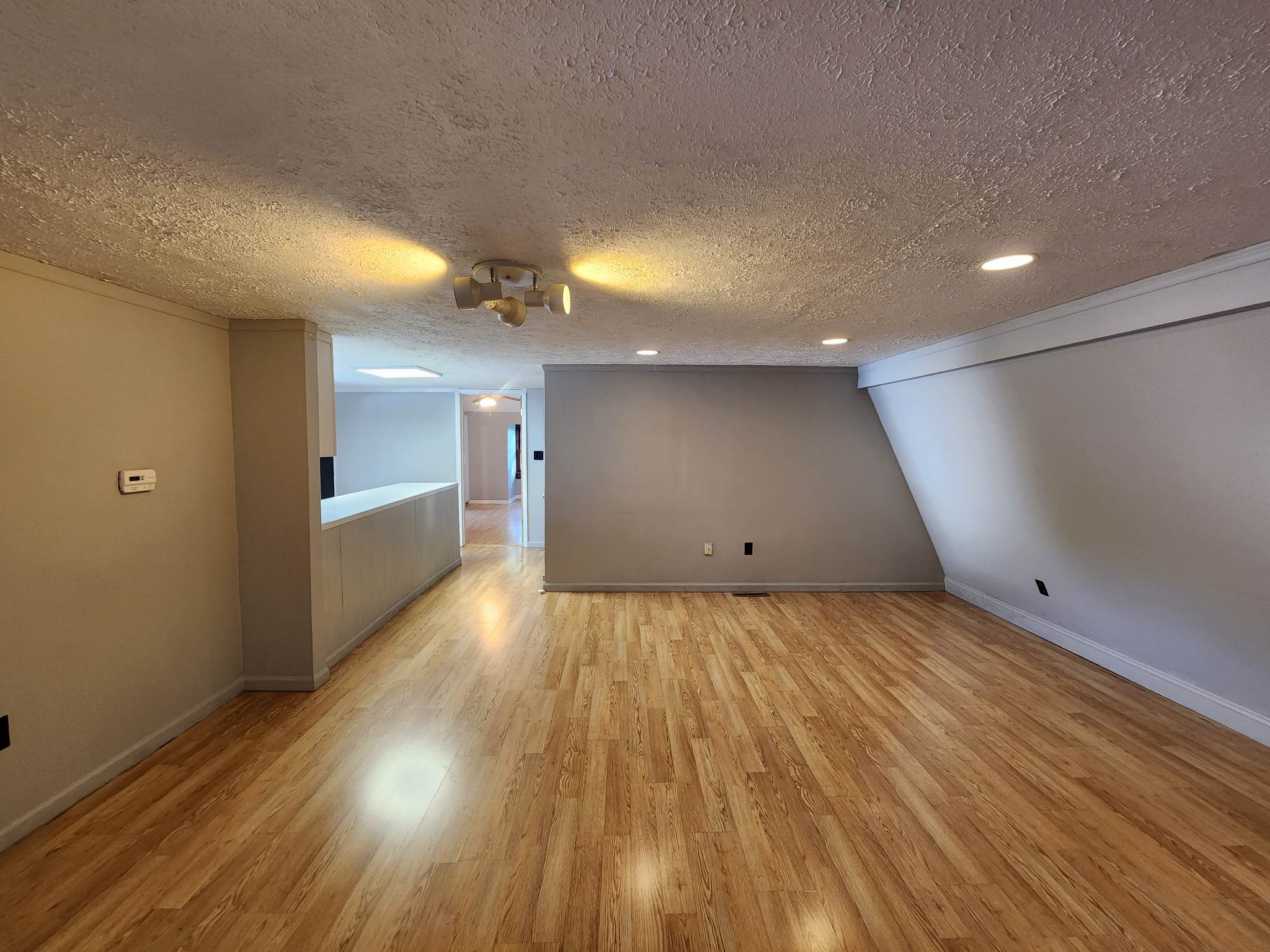 331 S Market St – photo 4
