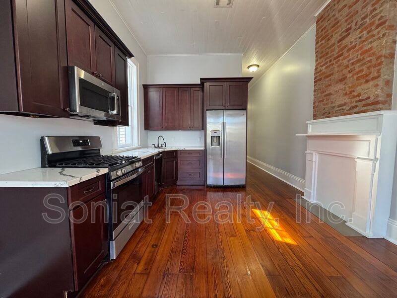 3118 Urquhart St – photo 2