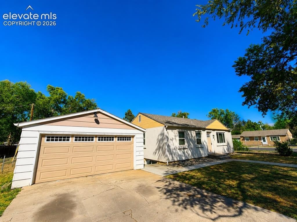 2014 S Corona Avenue – photo 2