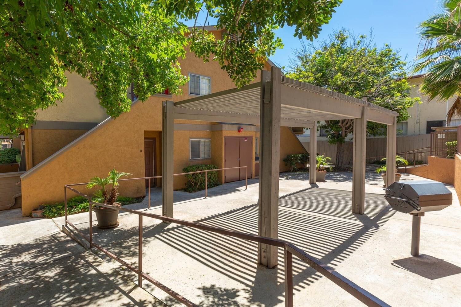 Elán Village Court Apartment Homes – photo 4