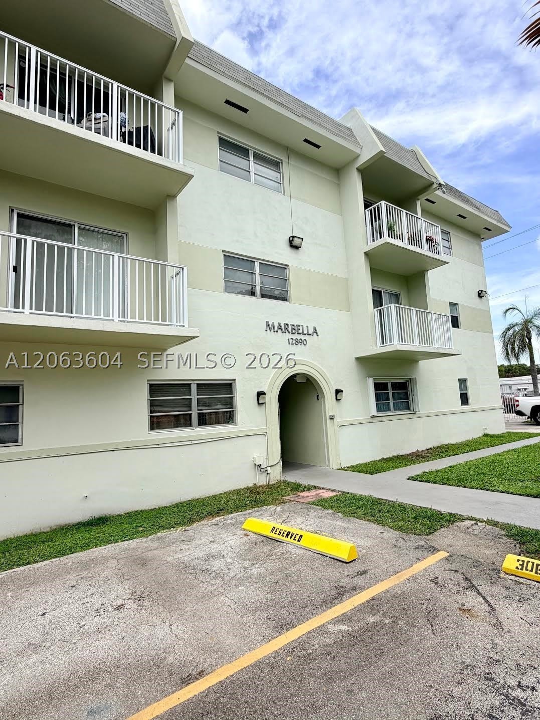 12890 NE 8th Ave – photo 1