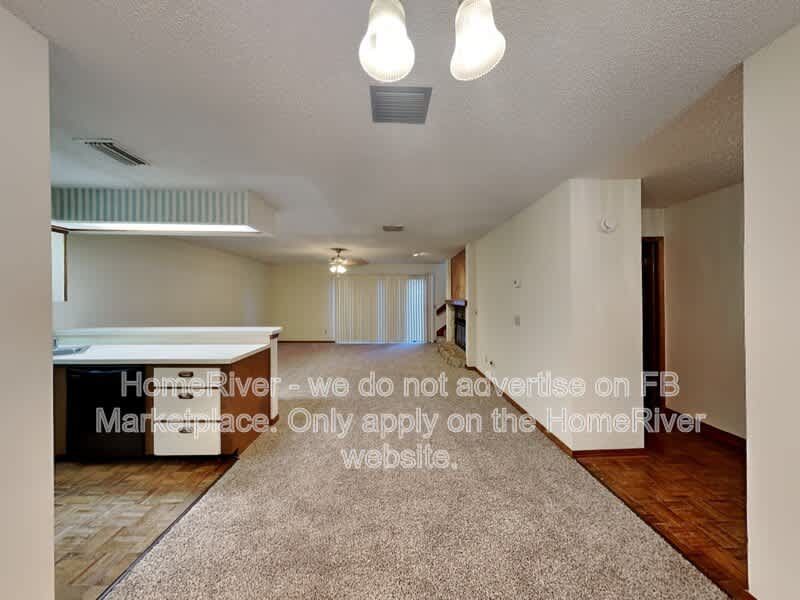 1174 Romaine Cir E – photo 3