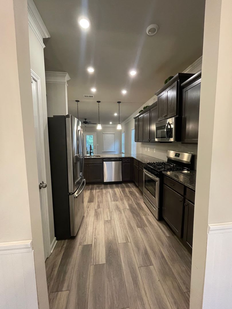 Beautiful Home in Gated Community with Premium Amenities! – photo 4