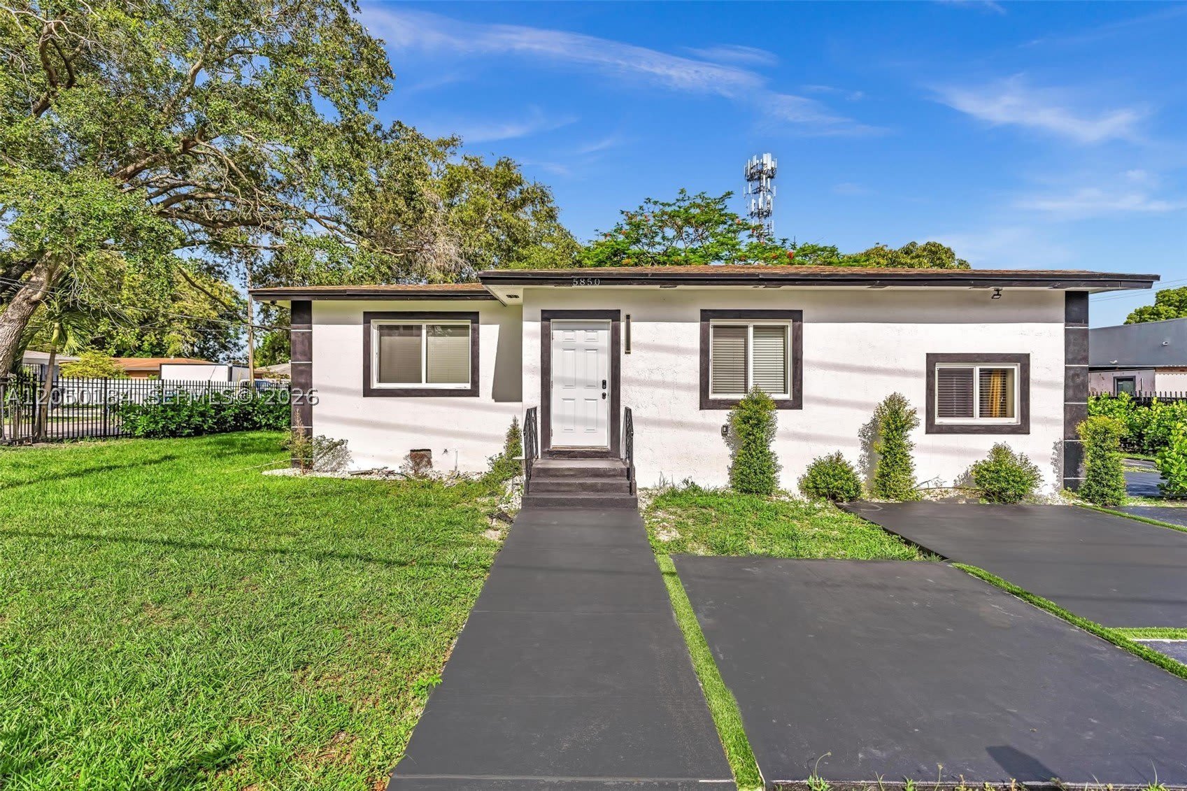 5850 Ne 3Rd Ave – photo 2