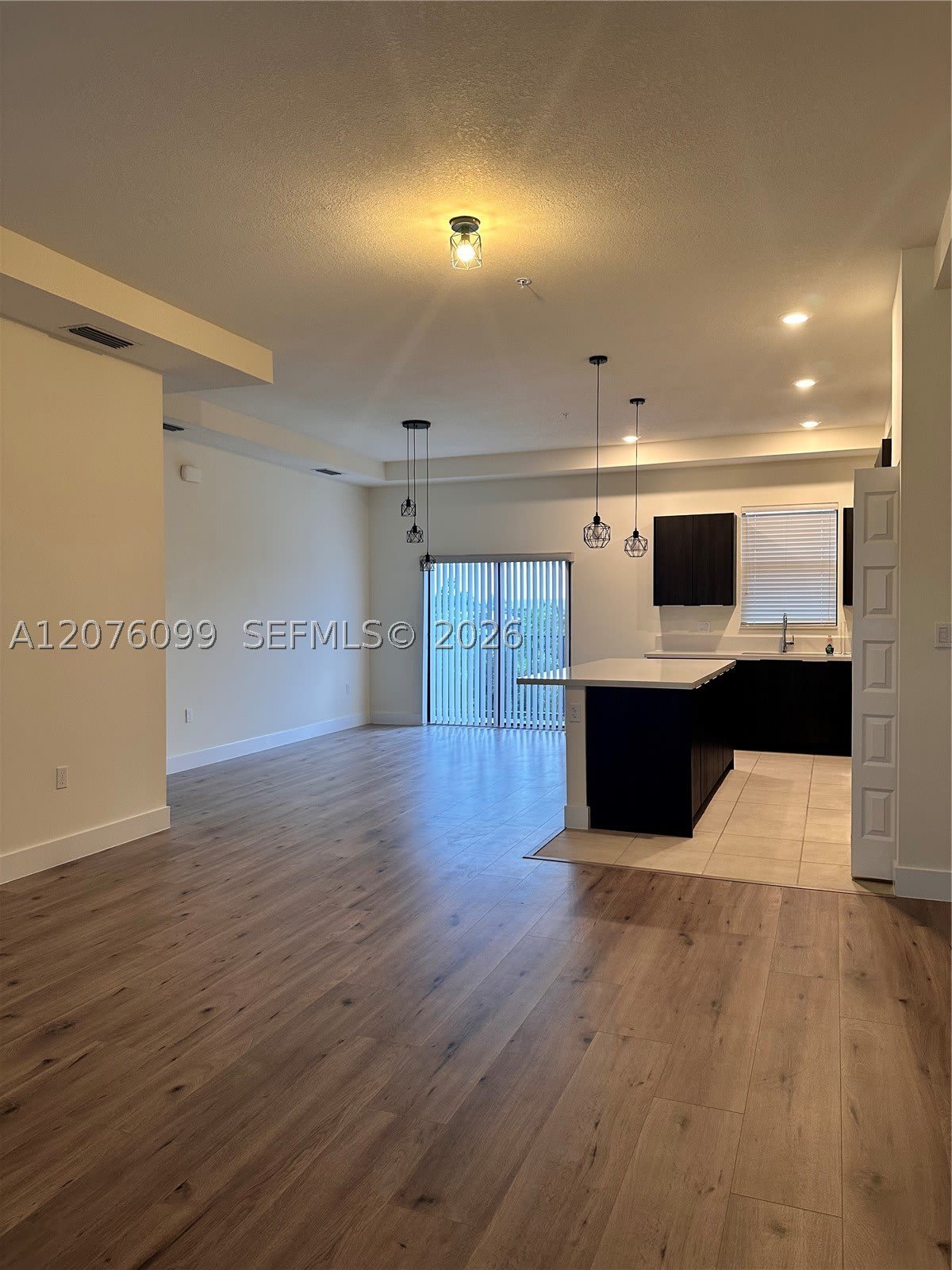10437 NW 82nd St – photo 4