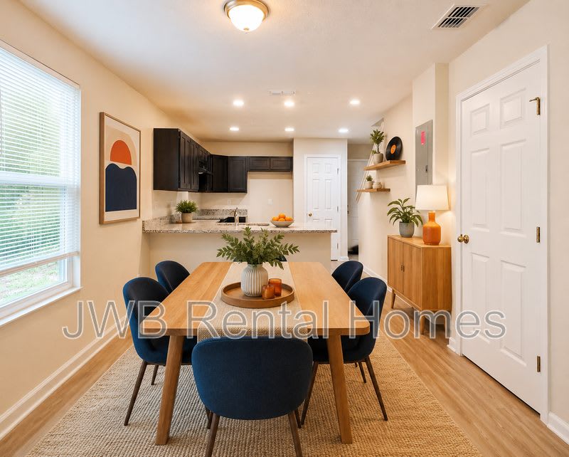 11137 Pine St – photo 5