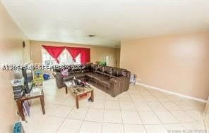 5333 NW 18th St – photo 3