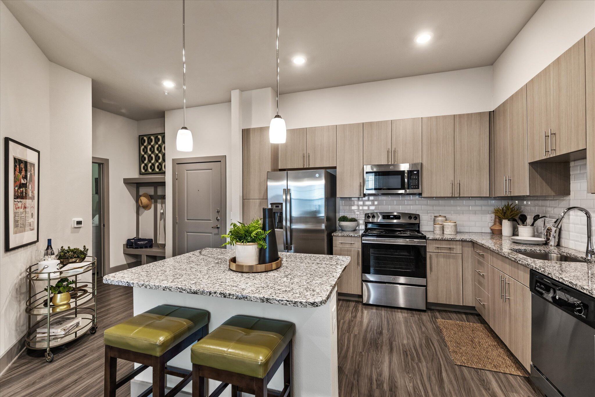 Shoreview Flats – photo 2