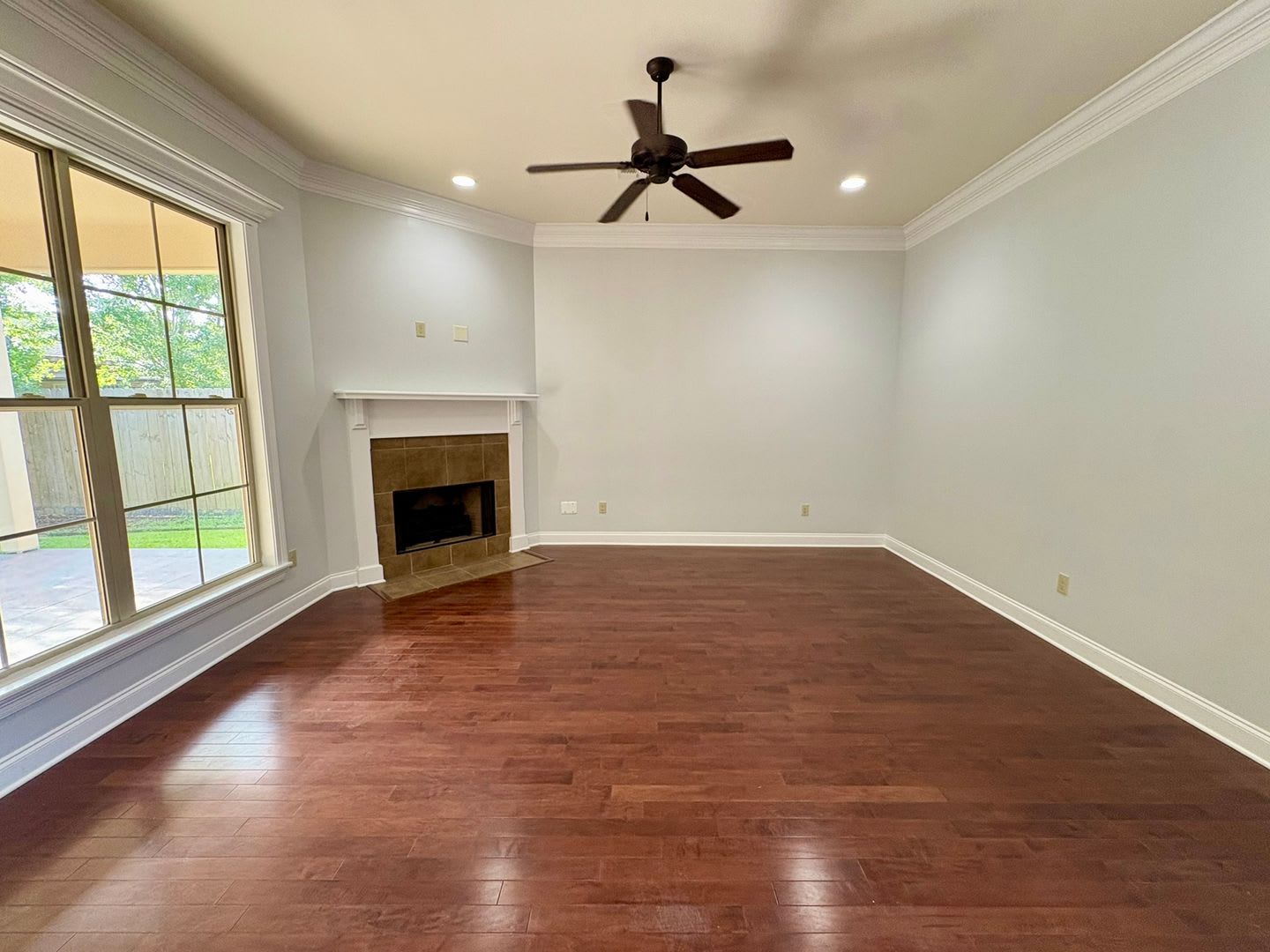 3 Bedroom, 2 Bath Home Available Now in Mirimar Subdivision! – photo 4