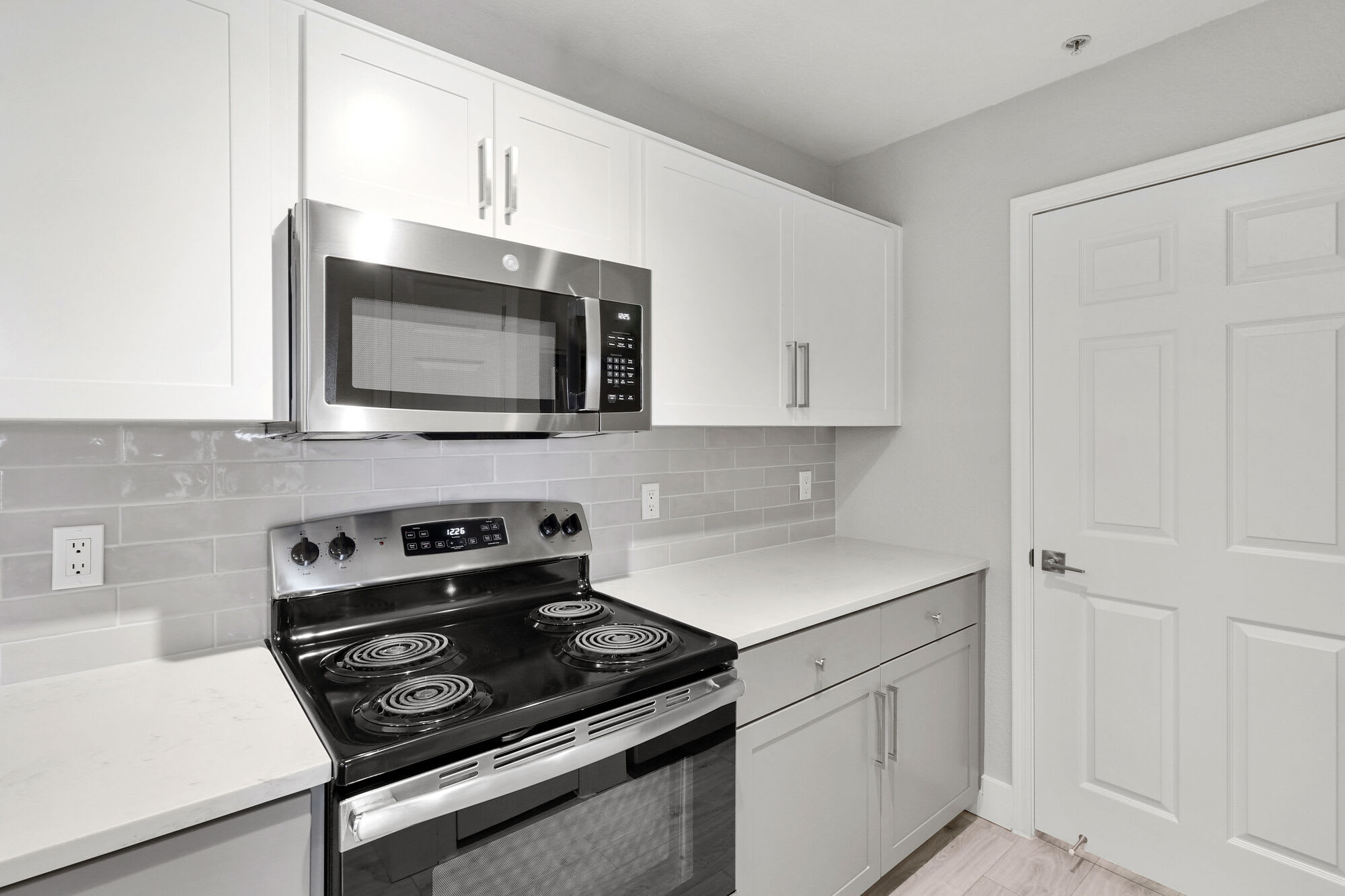 Lennox luxury living – photo 5