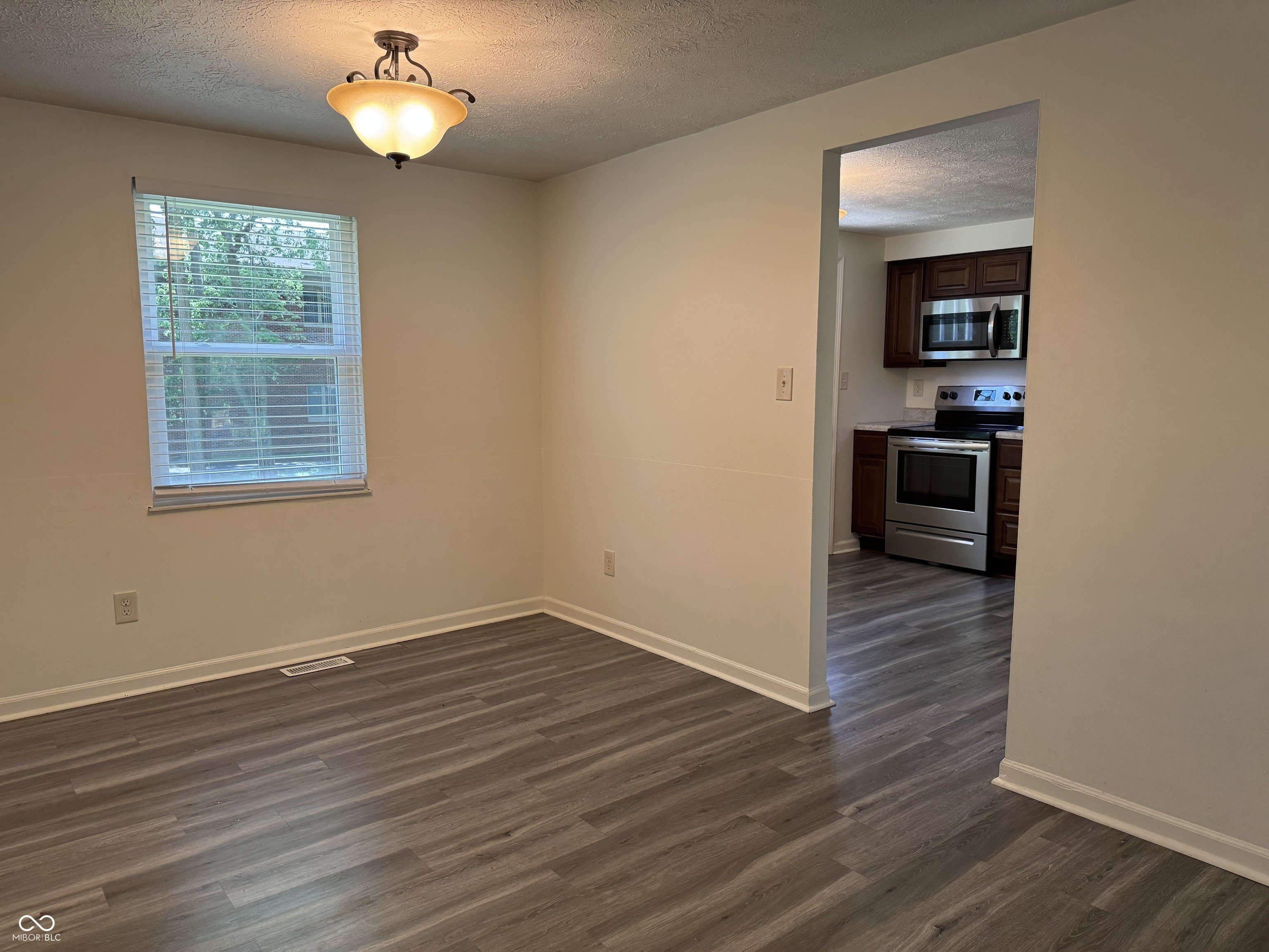 7717 Cambridge Drive – photo 5