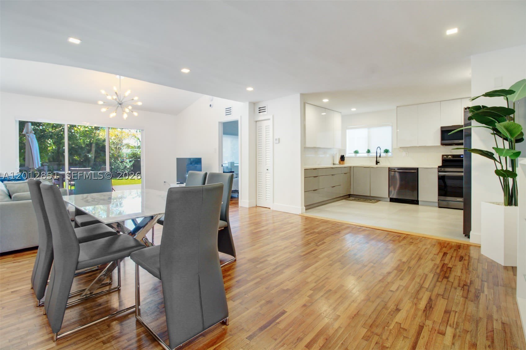 360 NE 116th ST – photo 2