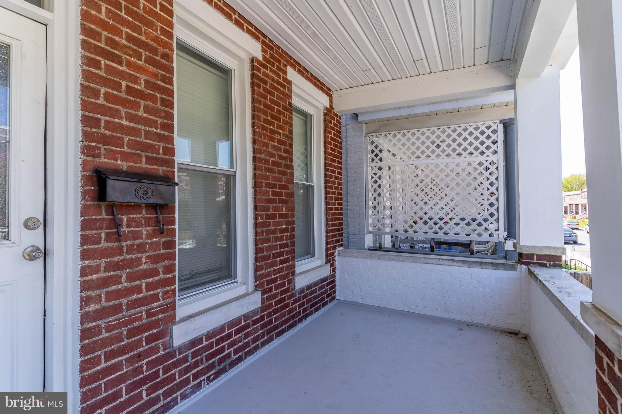 551 E 38TH Street – photo 4