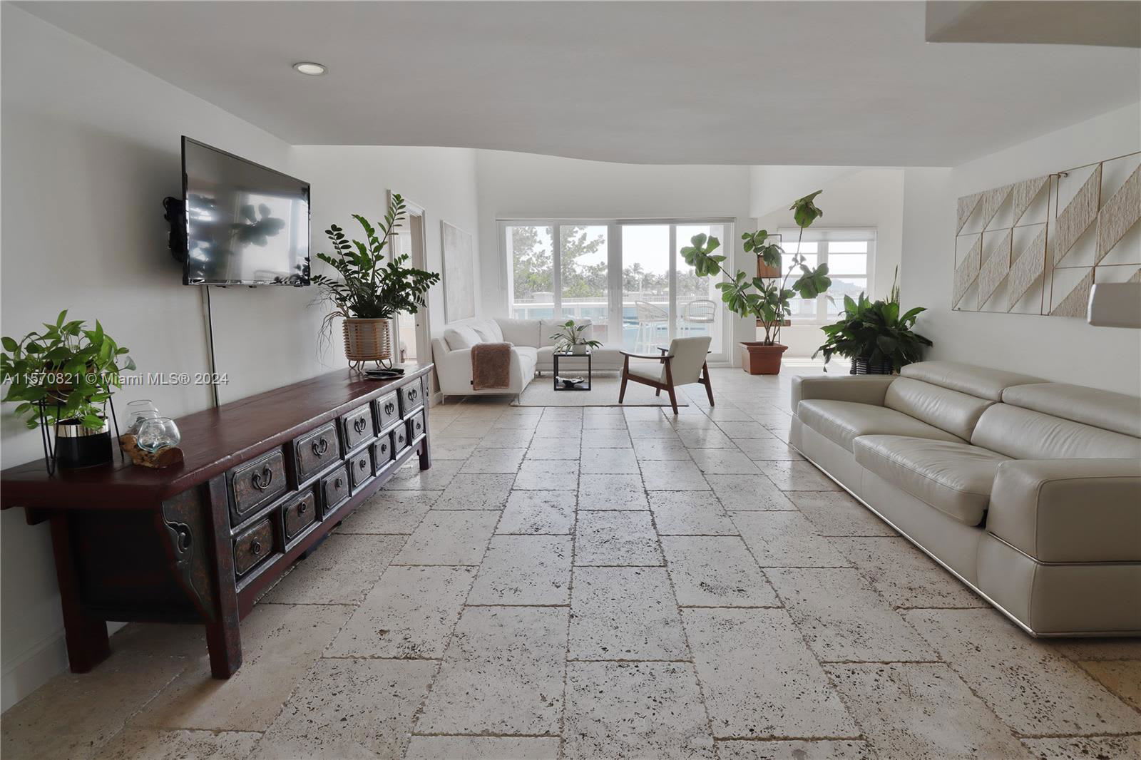 6770 Indian Creek Drive – photo 3