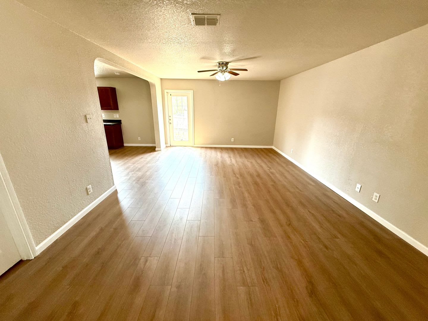 Spacious 3-Bedroom Home with Upstairs Loft & Fenced Backyard! – photo 4
