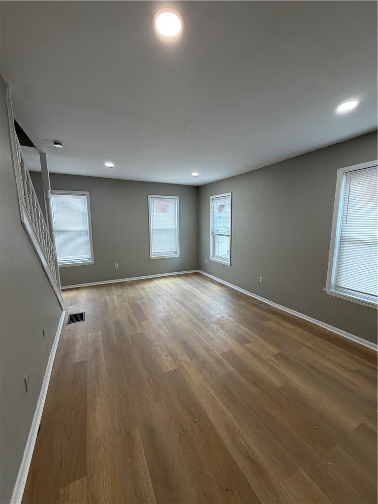 352 Walnut Street – photo 5