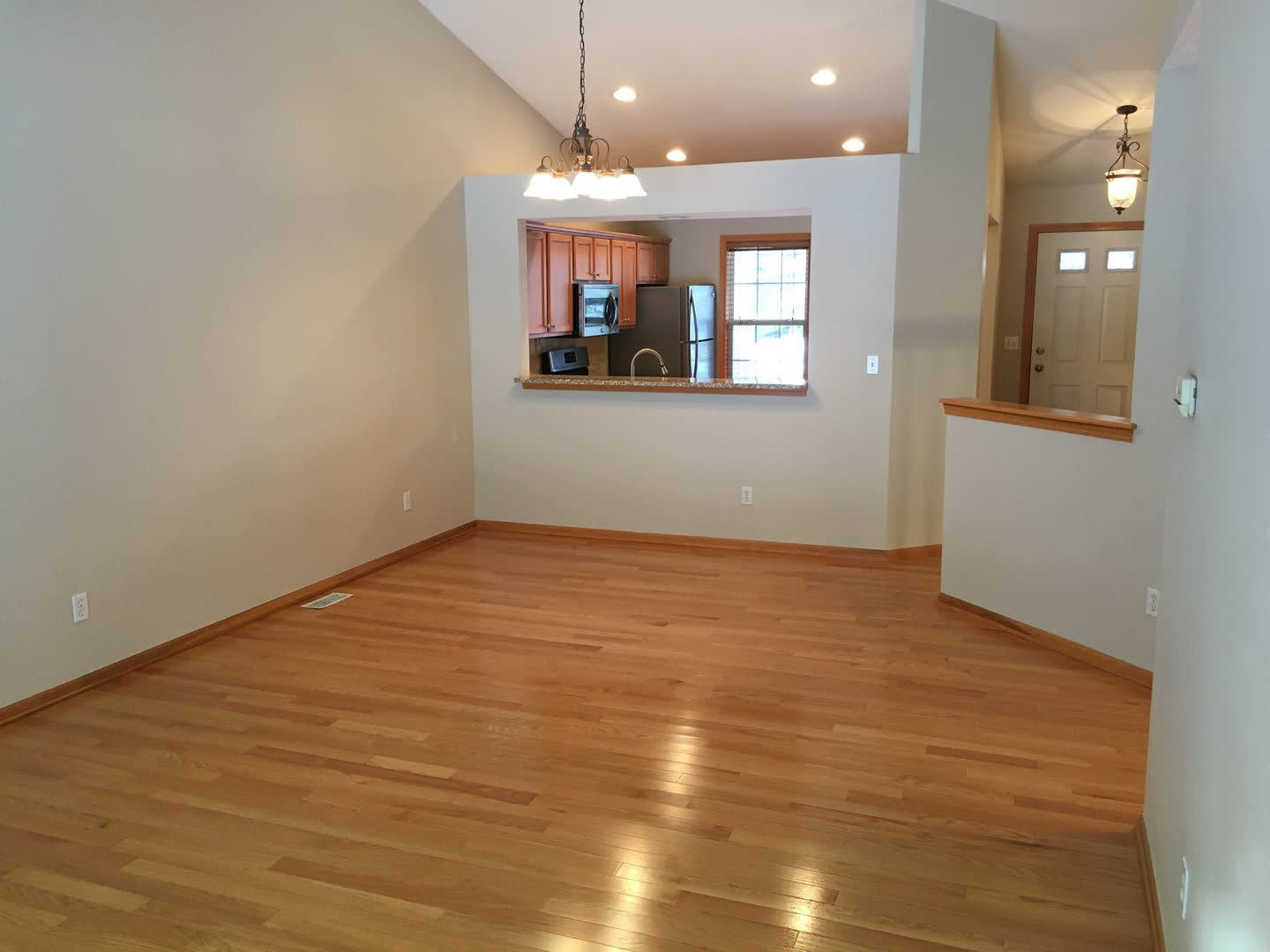 2 Bed / 2 Bath Condo with Garage – Clements Mill Village (Forest Hills District) – photo 1