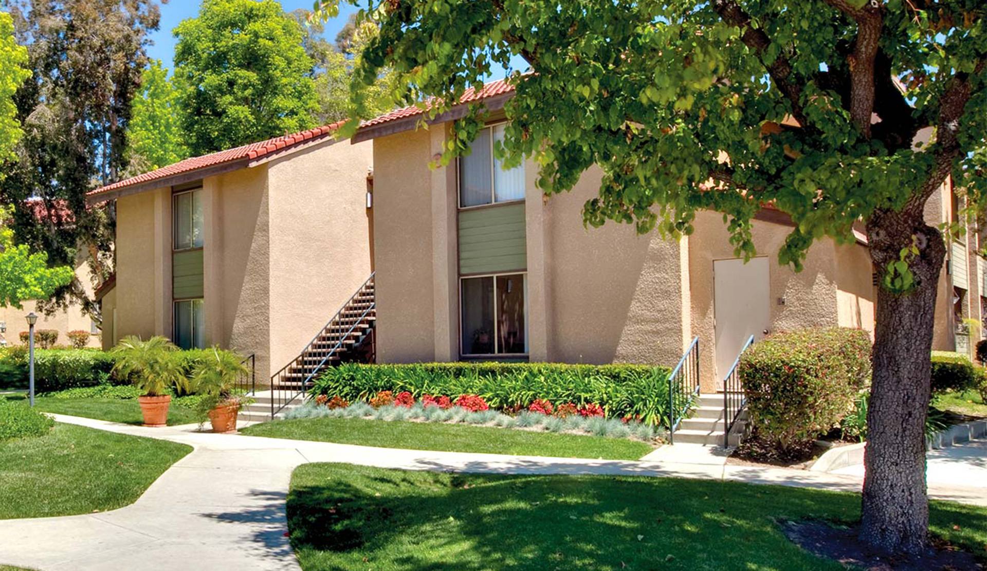Indian Oaks Apartments – photo 1
