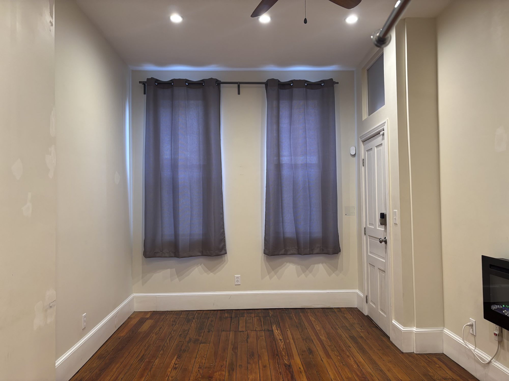 997 North Marshall Street – photo 2
