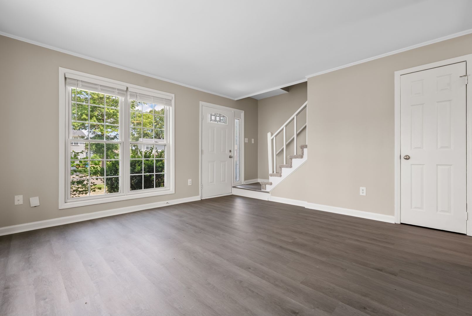 Discover this freshly renovated end-unit townhome in Durham, NC featuring 2 bedrooms and 1.5 baths. – photo 2