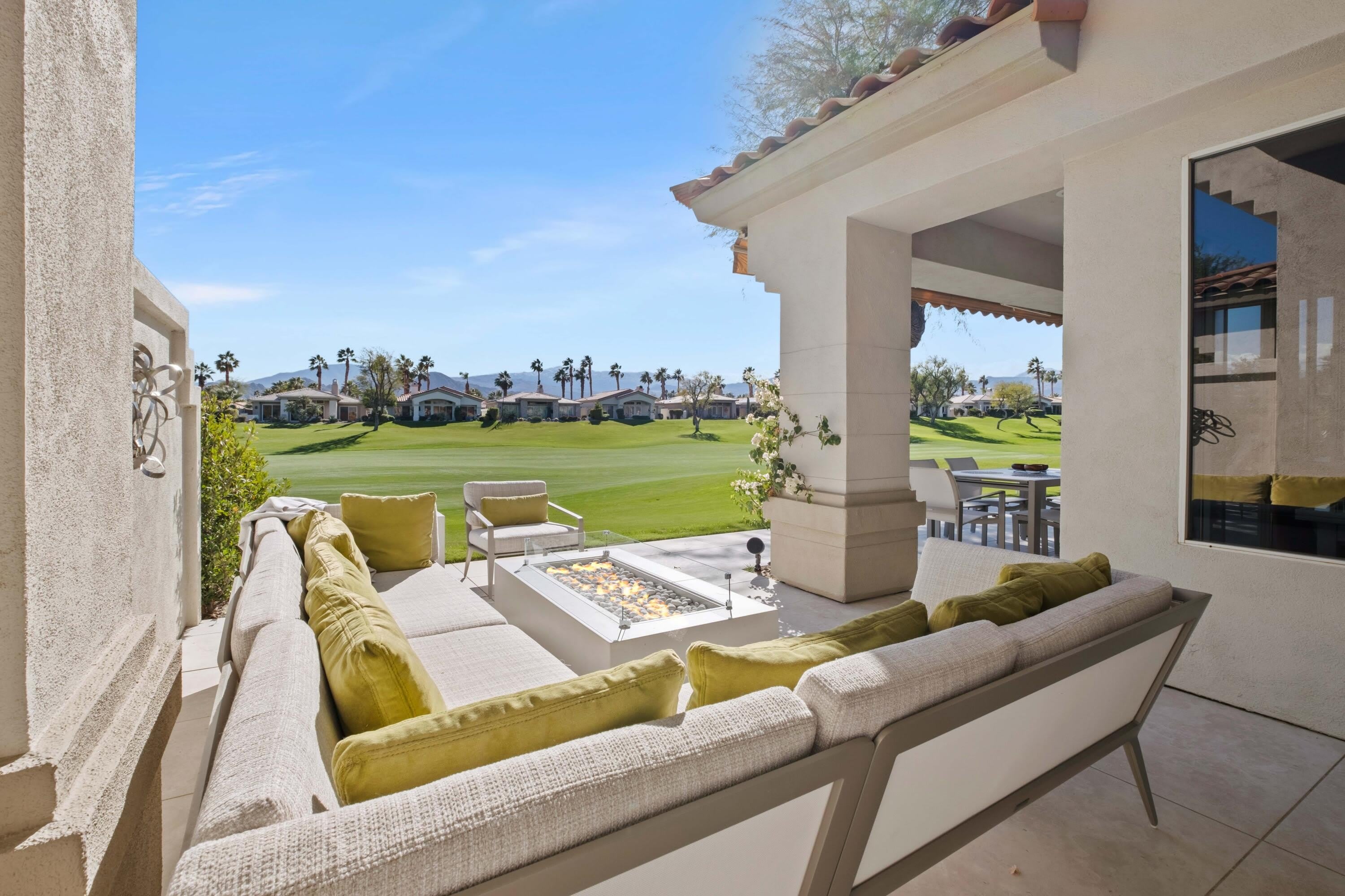 407 Desert Holly Drive – photo 2