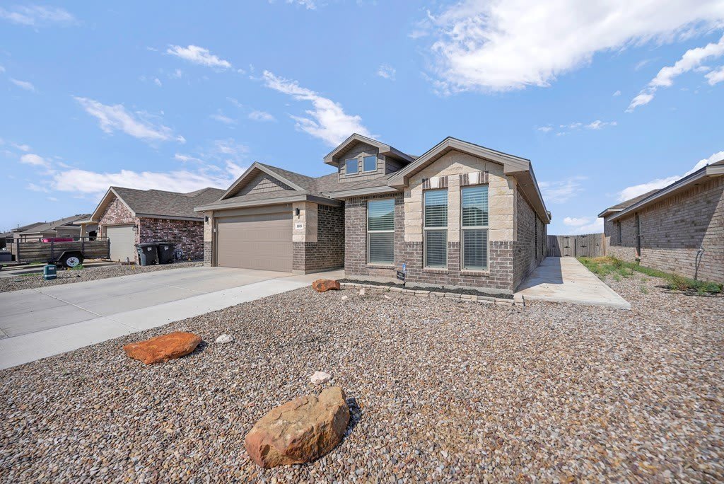 1103 Masquerade Blvd – photo 2