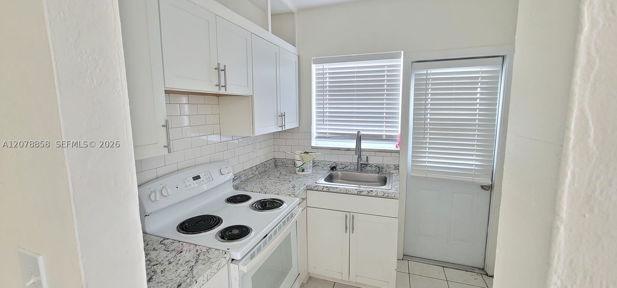 141 NE 168th St – photo 2