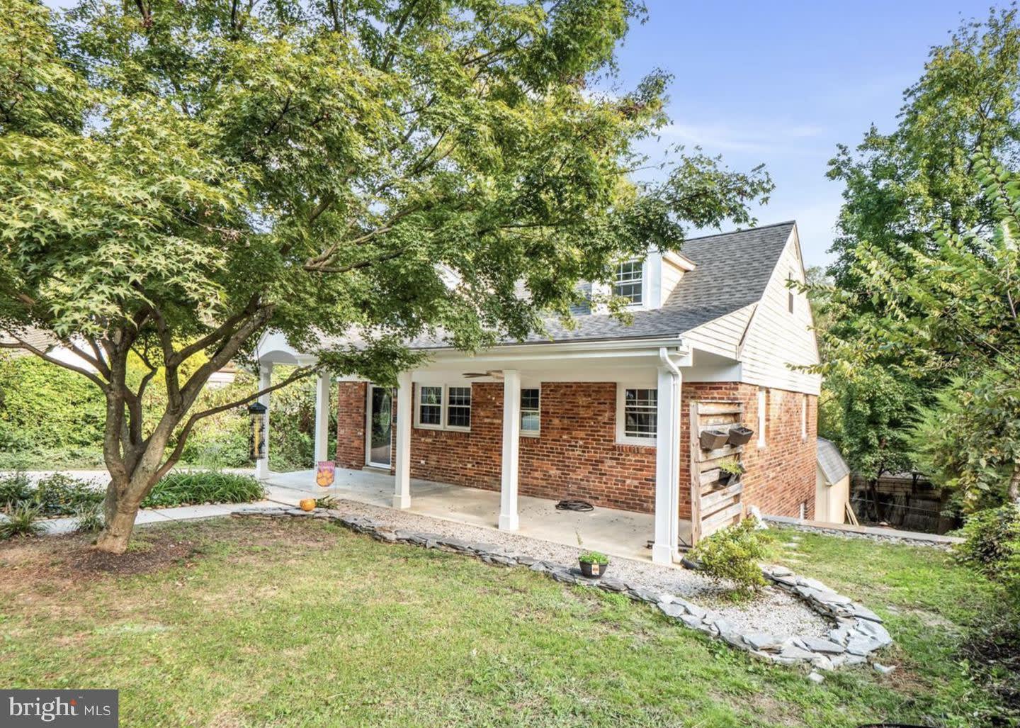 2617 East Maple Street – photo 2