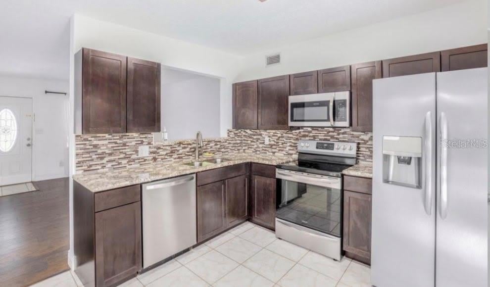 1625 QUEENSWAY Road – photo 4