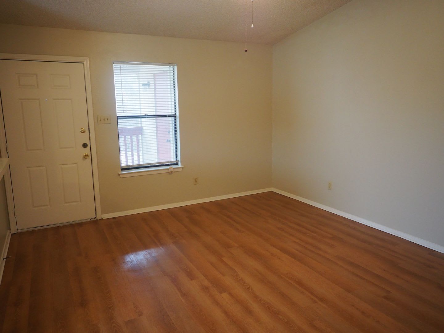 Amazing Home ready to move in – photo 4