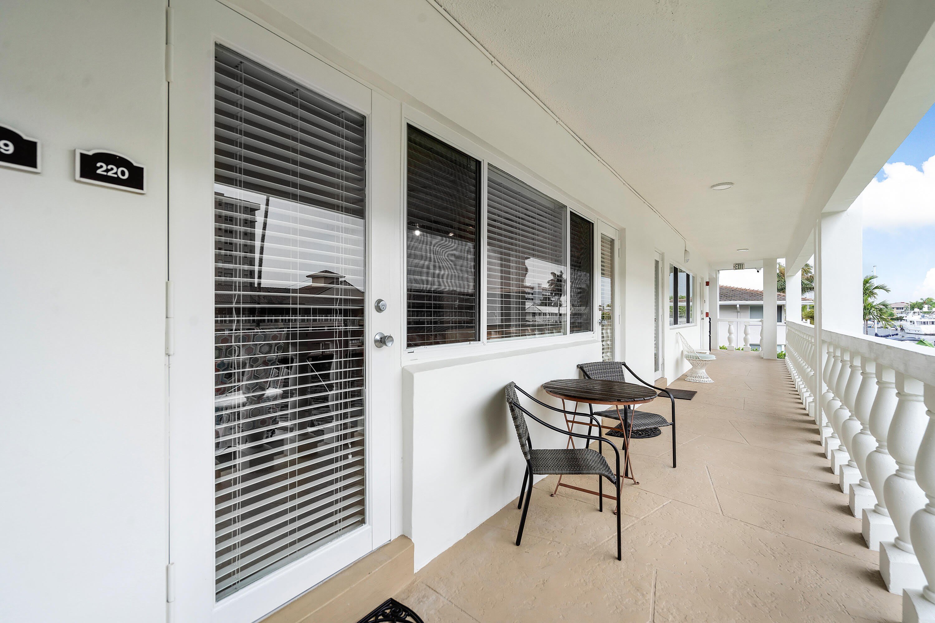 2881 NE 32ND Street – photo 4