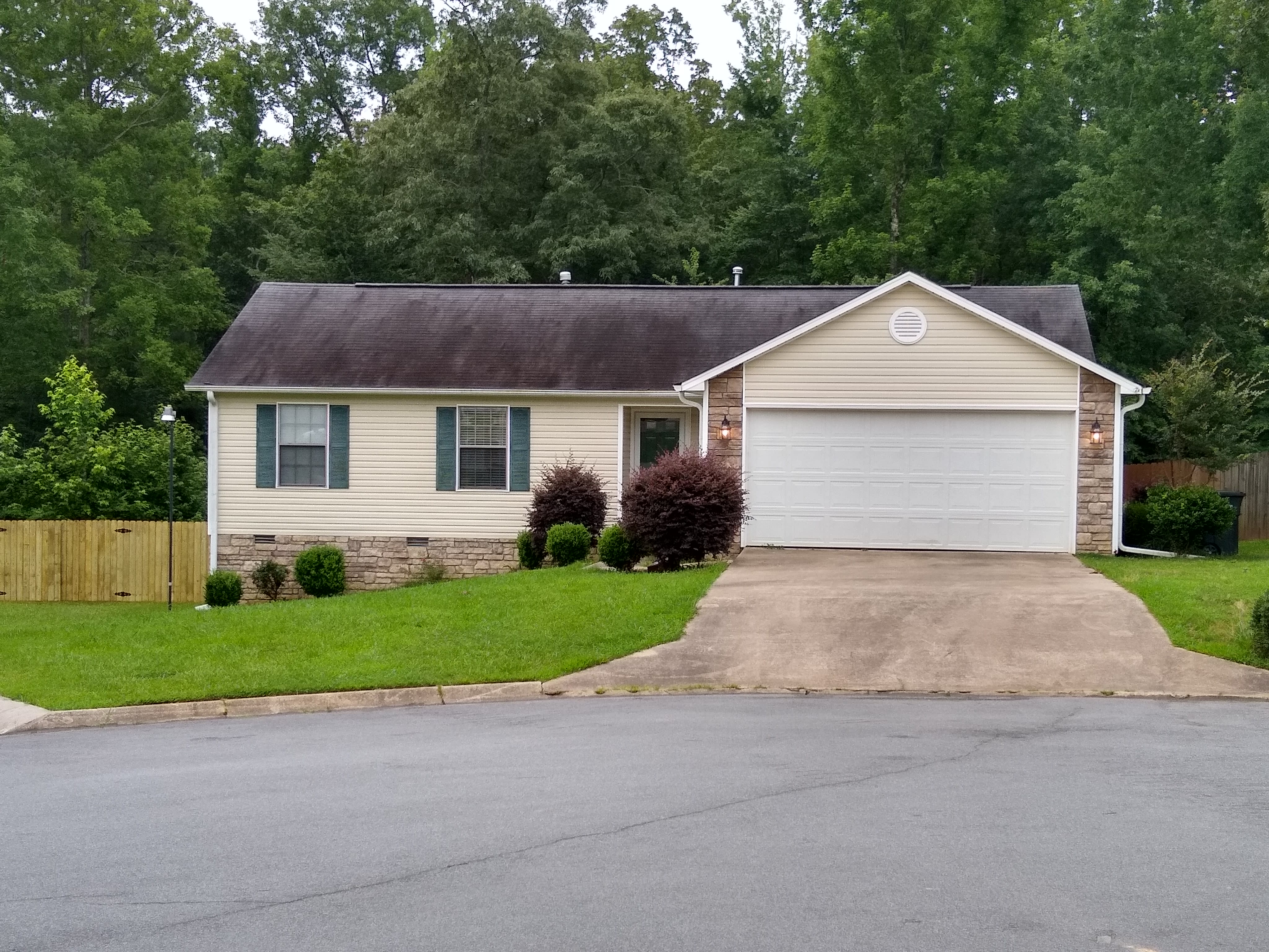 401 Hayley Court – photo 2