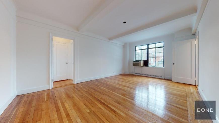 1 Christopher Street – photo 4