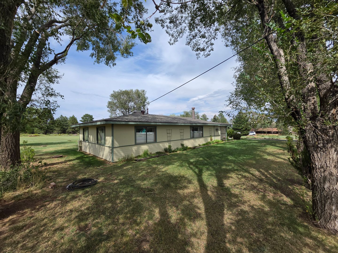 Short-Term Furnished 3-Bedroom Home on 2 Acres – photo 3