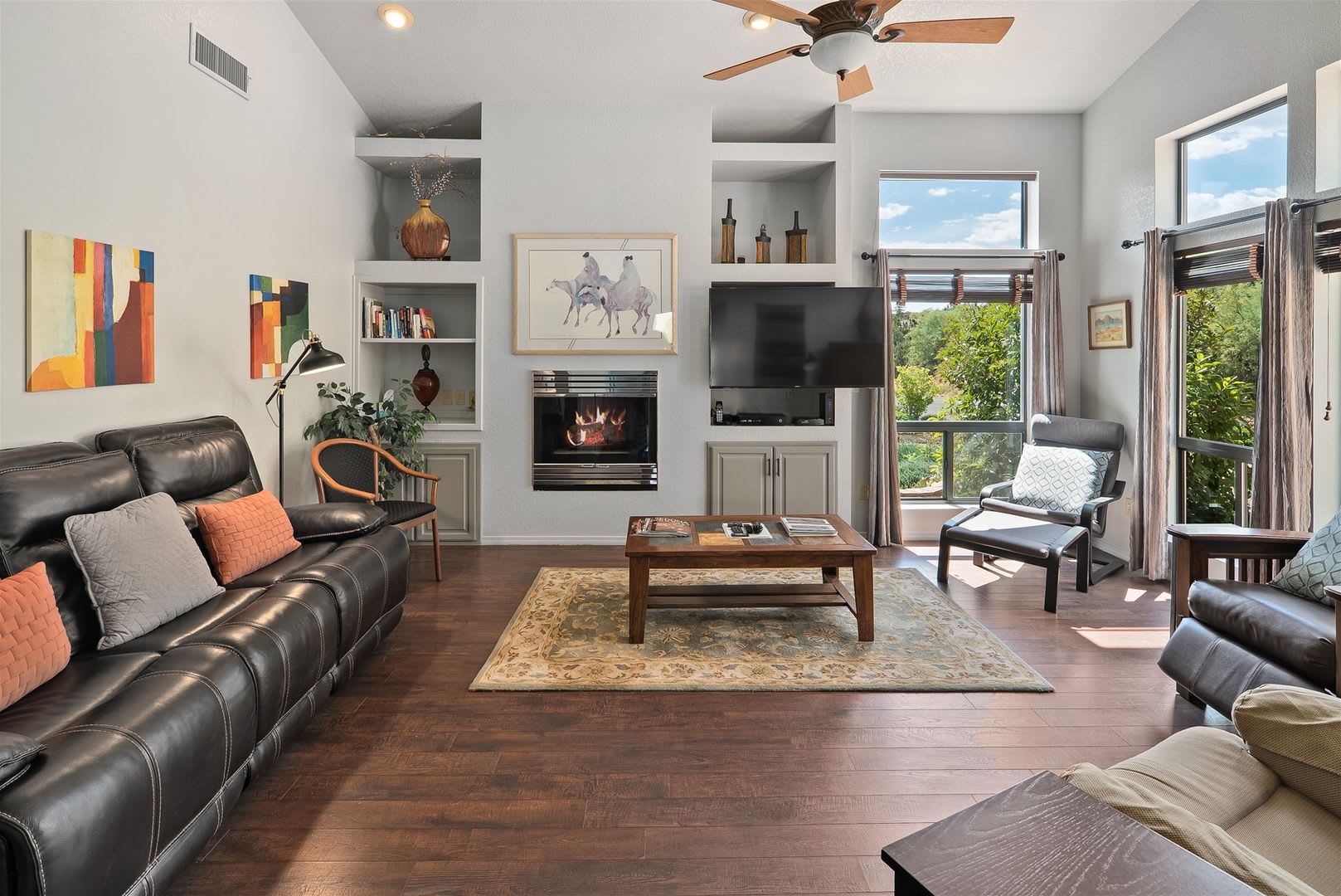 Home in VOC with views and hot tub – photo 4
