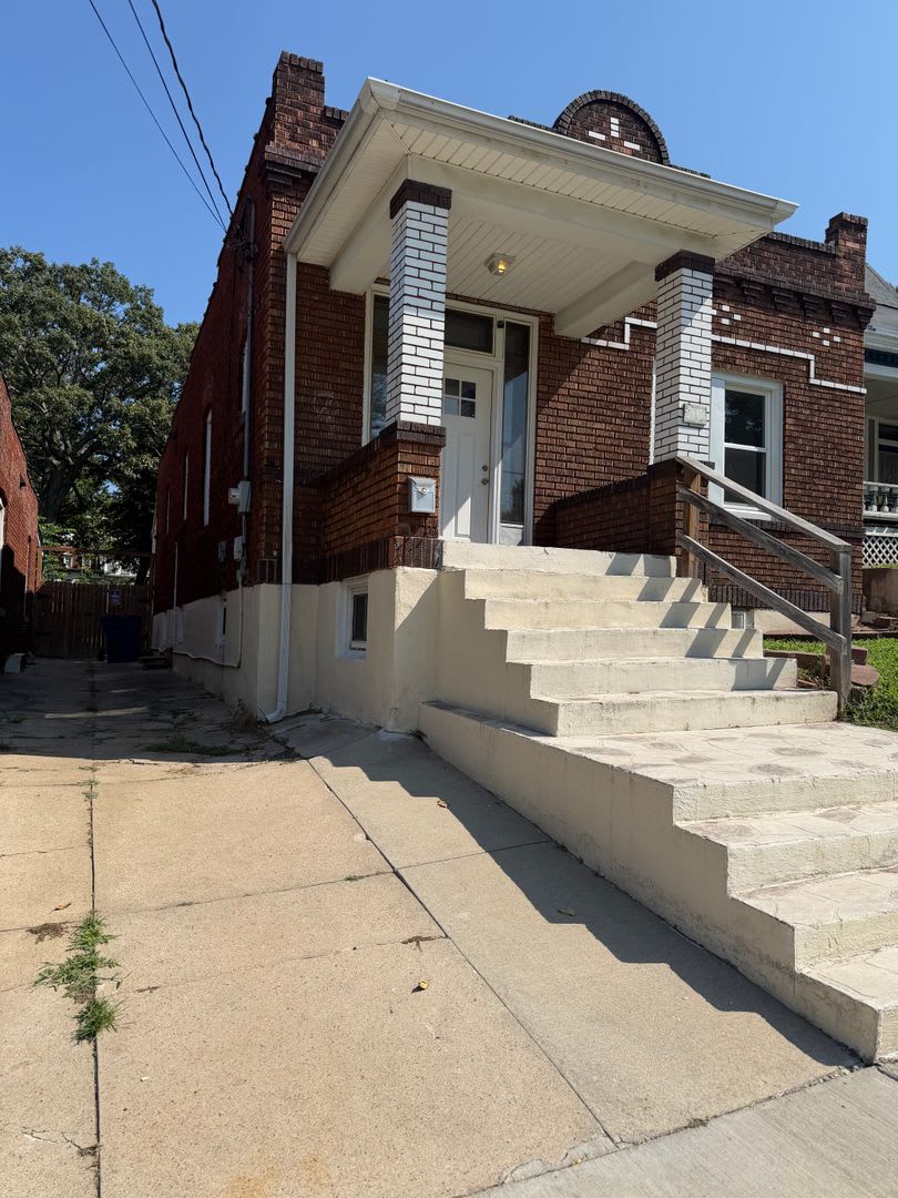 FOR RENT: 414 East 9th Street, Alton, IL 62002 – photo 2