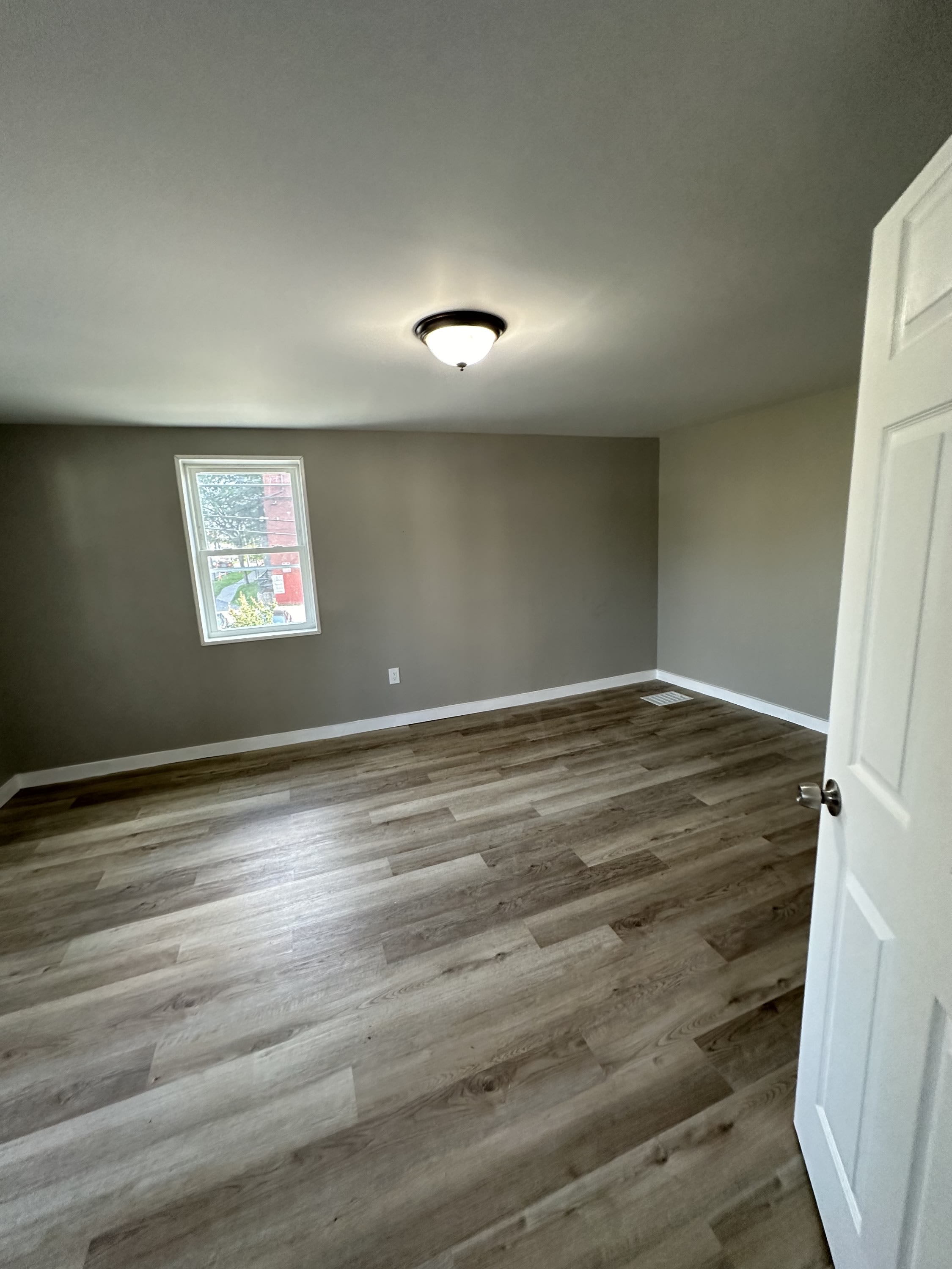1647 West Onondaga Street 2 – photo 4