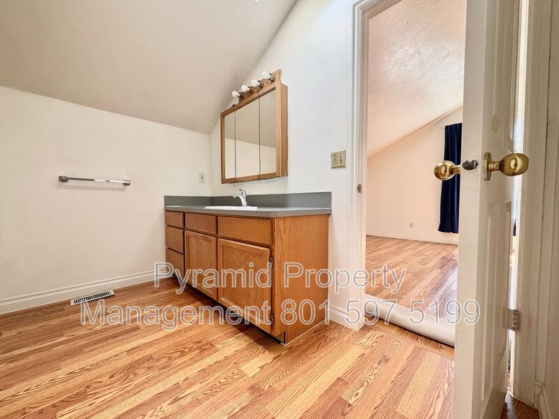 1099 Shepard Ln – photo 5