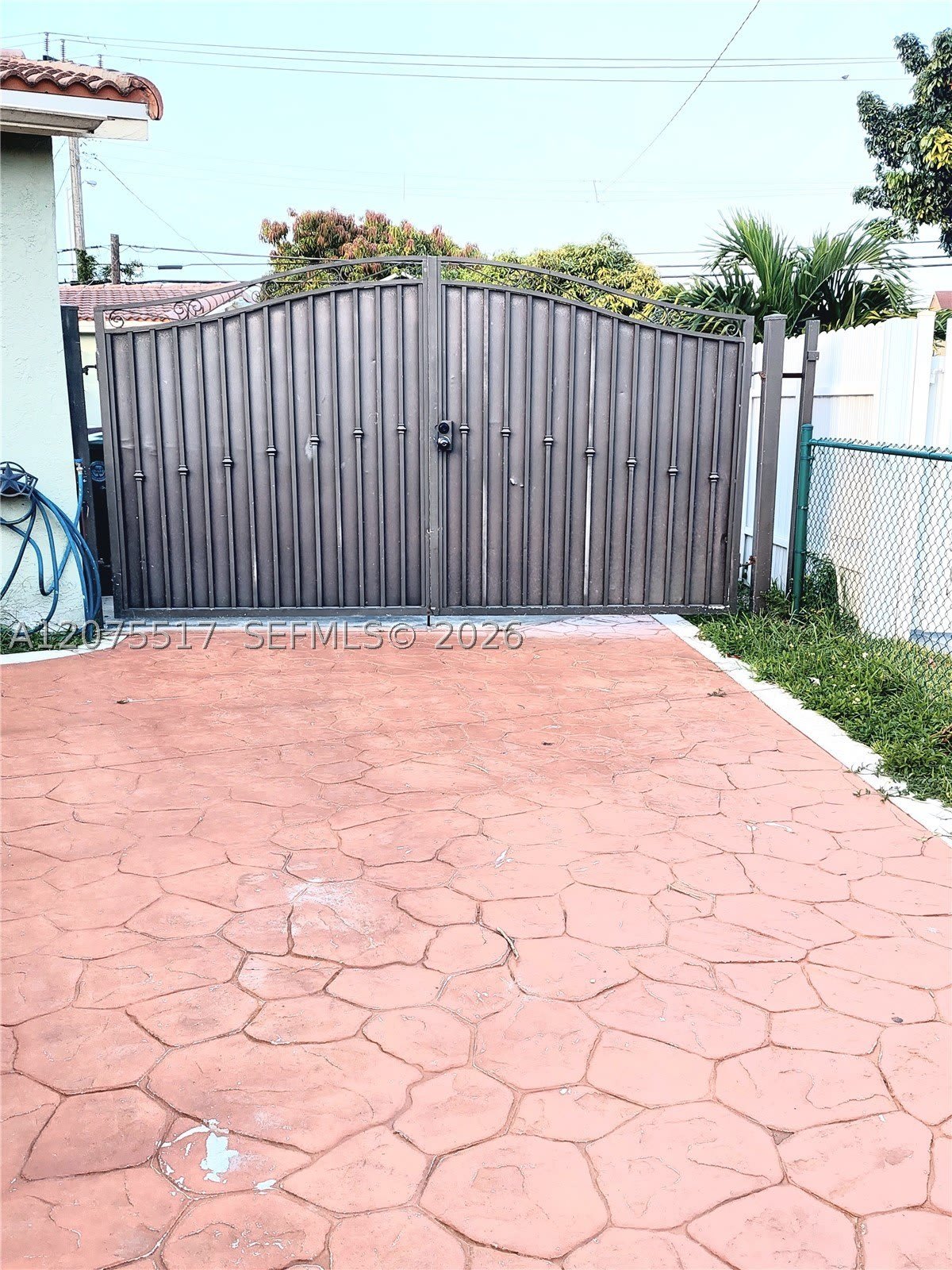 3941 E 9Th Ln – photo 2