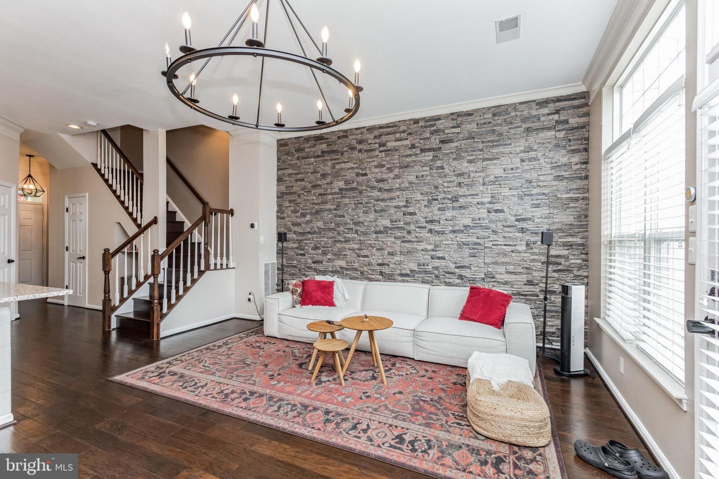 42753 Stadler Ln – photo 3