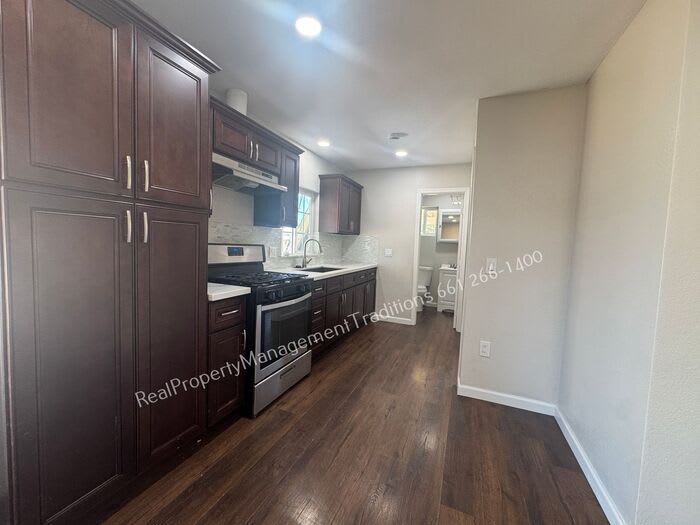 36420 Sierra Highway – photo 2