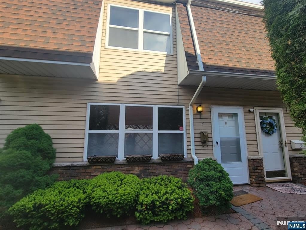 81 Church Street – photo 1
