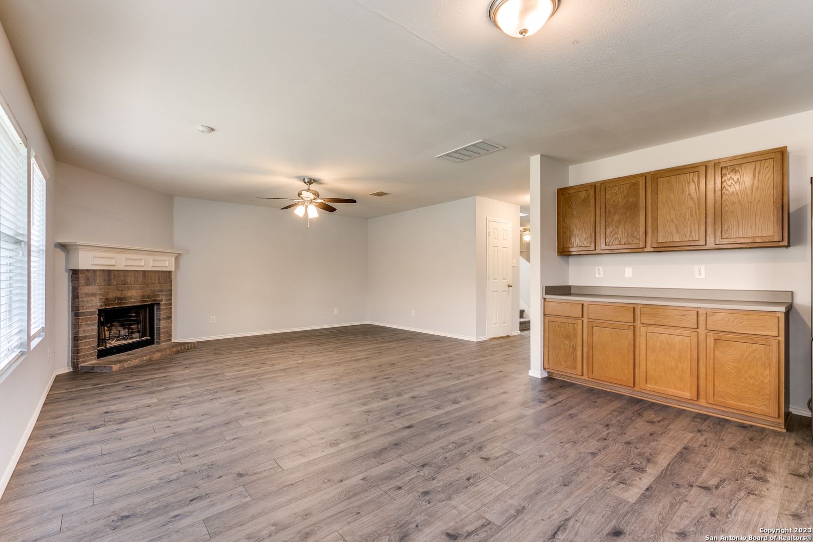3 BEDROOM 2.5 BATH House for Lease – photo 2