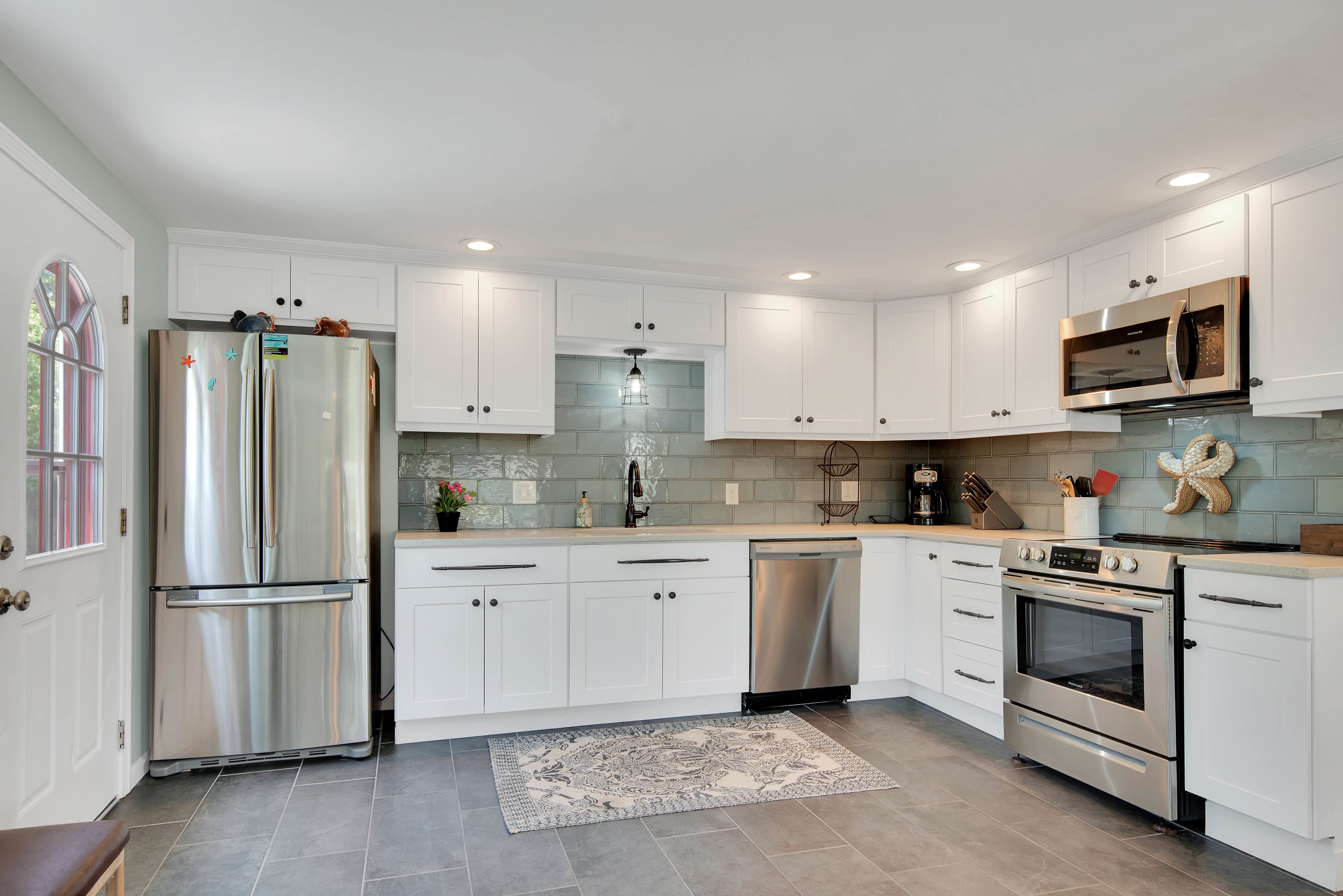 4 Old Colony Rd – photo 2