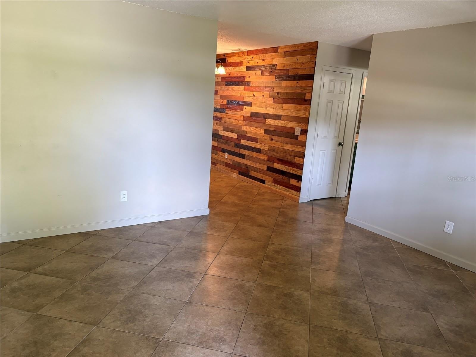 6024 48TH AVENUE Drive E – photo 2