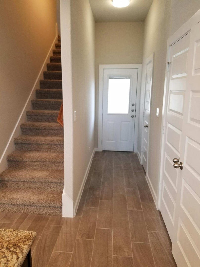 AVAILABLE NOW! Beautiful 3 Bedroom Luxury Townhome, Kyle, Texas! – photo 4