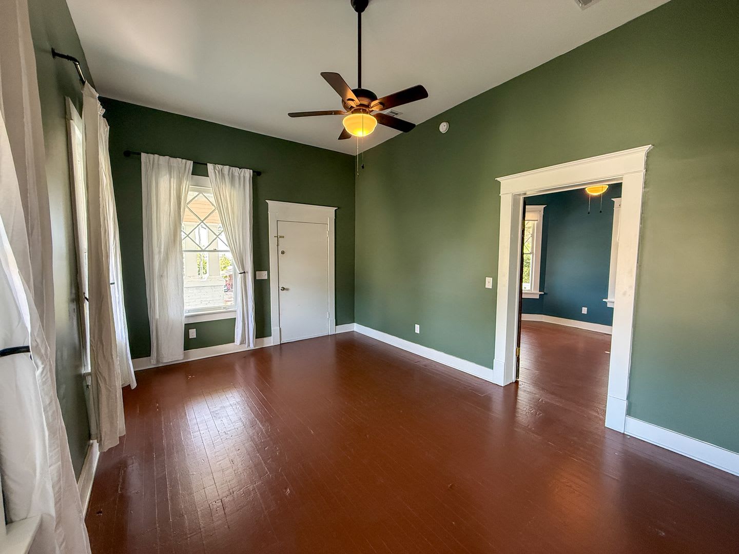 Charming 3 Bedroom 2 Bath Home in East Hill ~ Lawn Care Included! – photo 2