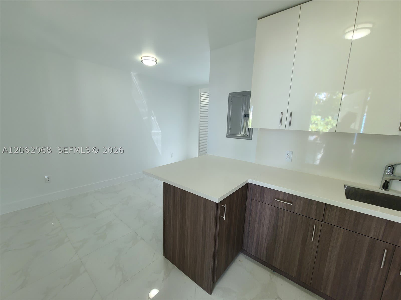 1646 NW 1st Pl – photo 5