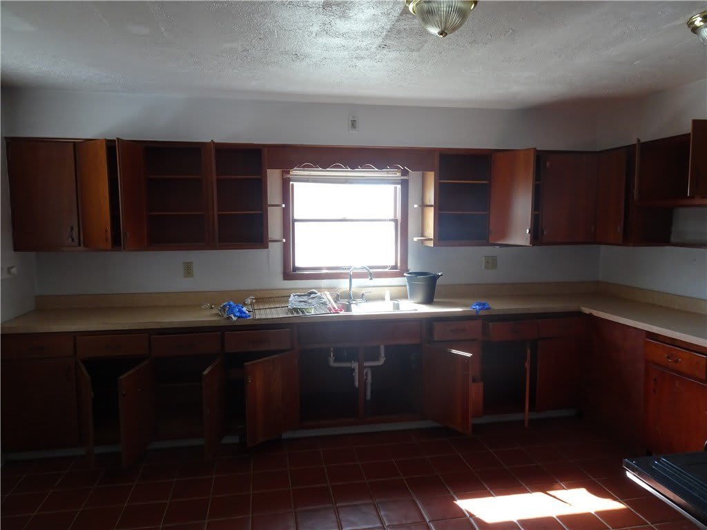 227 S 6th St – photo 5